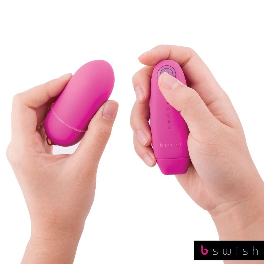 B Swish - Stimulateur Bullet avec télécommande Bnaughty Classic Unleashed - Rose